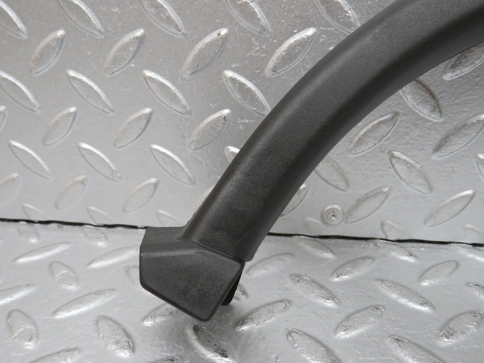 33294 Mercedes-Benz W202 C180 Trunk Lid Hinge Plastic Cover 2028213089