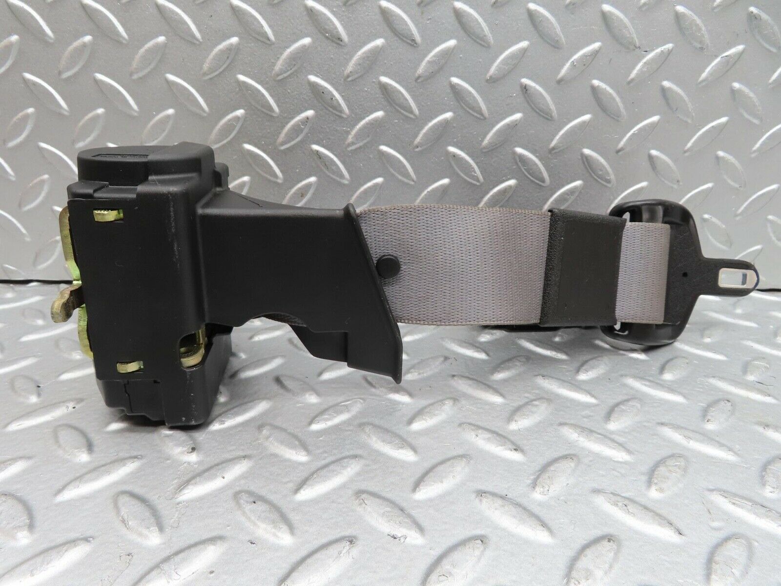 15162 Mercedes-Benz W140 S320 Rear Centre Seat Belt 1408600169