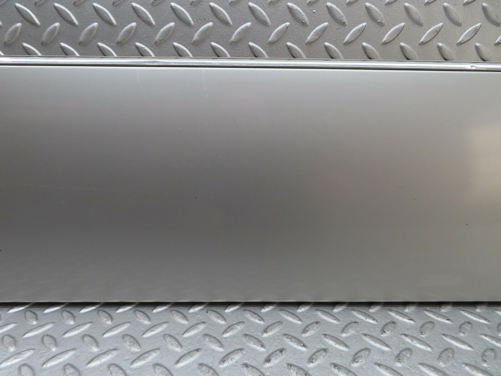 19318 Mercedes-Benz C140 CL420 Coupe Right Door Lower Moulding Trim 1406902040