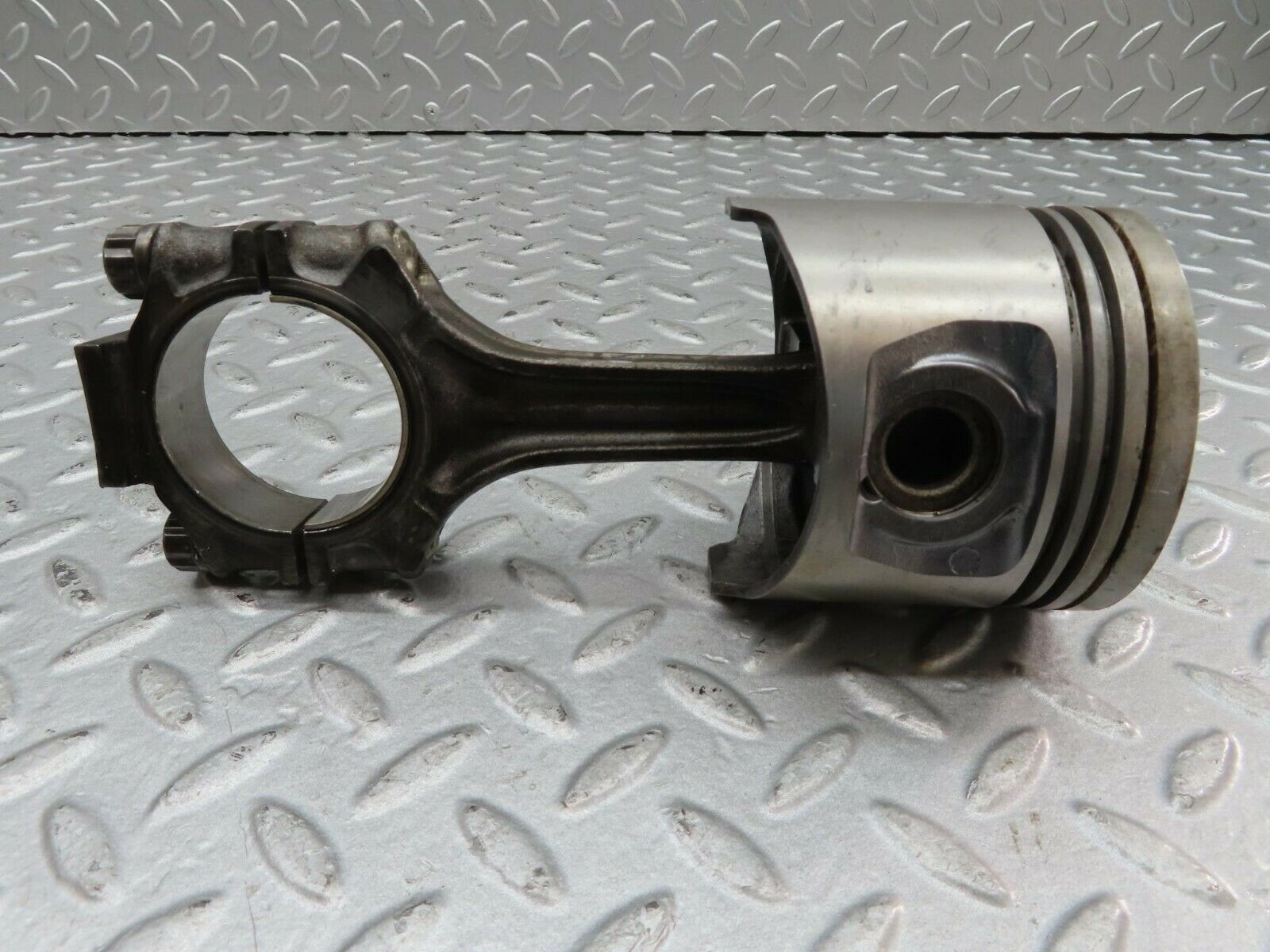 16571 Mercedes-Benz C107 350SLC Coupe Piston With Connecting Rod 92 mm