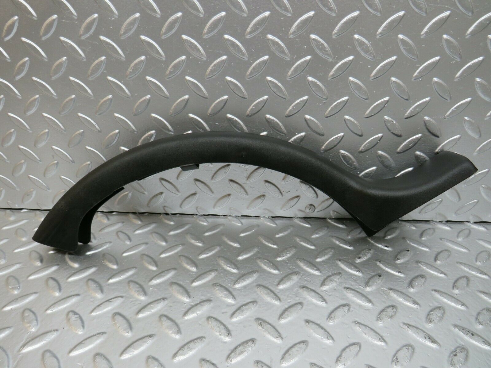 24612 Mercedes-Benz W140 S320 Boot Hinge Plastic Cover Left Side 1408214389