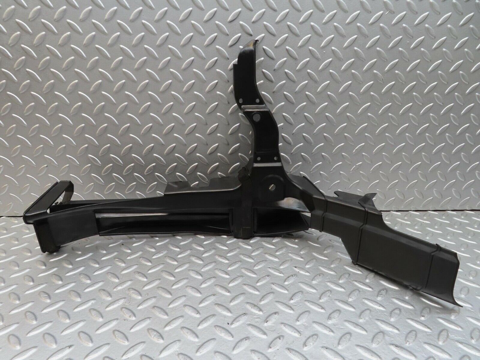 14874 Mercedes-Benz W140 S320 Engine Bay Cable Channel Right Side 1408200812