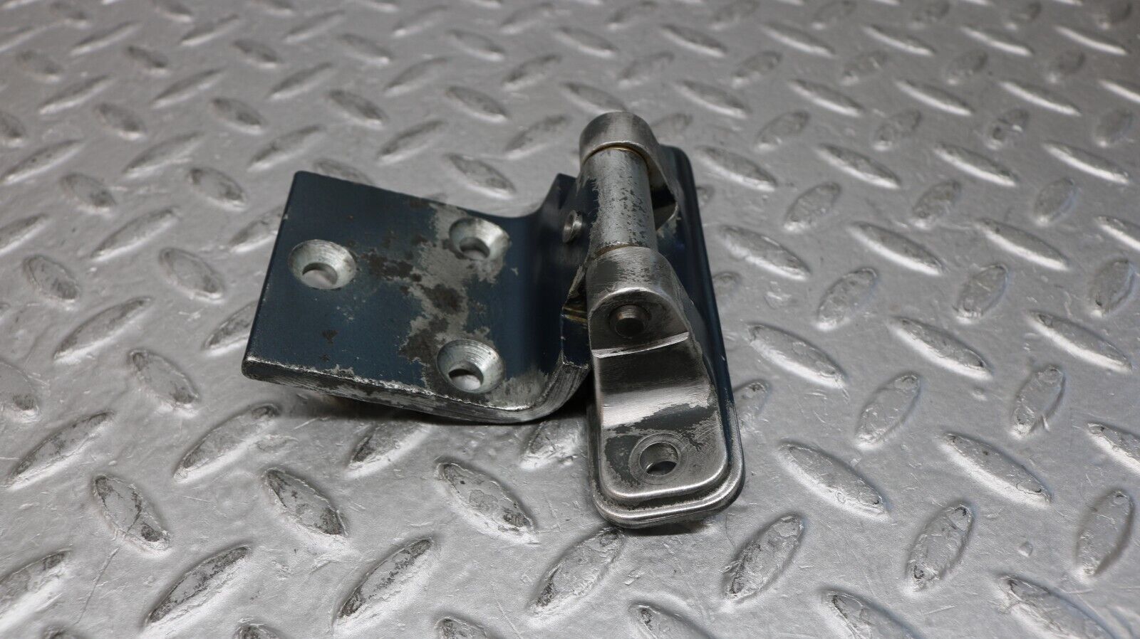 37272 Mercedes-Benz W109 300SEL Door Hinge Left Side