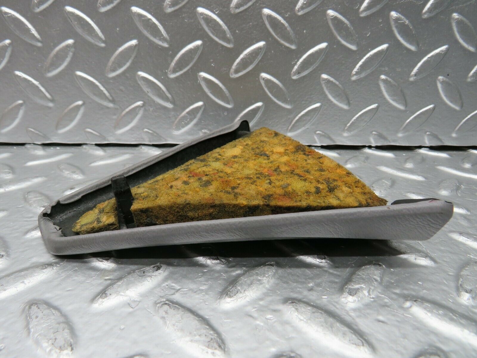 22600 Mercedes-Benz C124 E220 Coupe Mirror Triangle Cover Left 1247201711