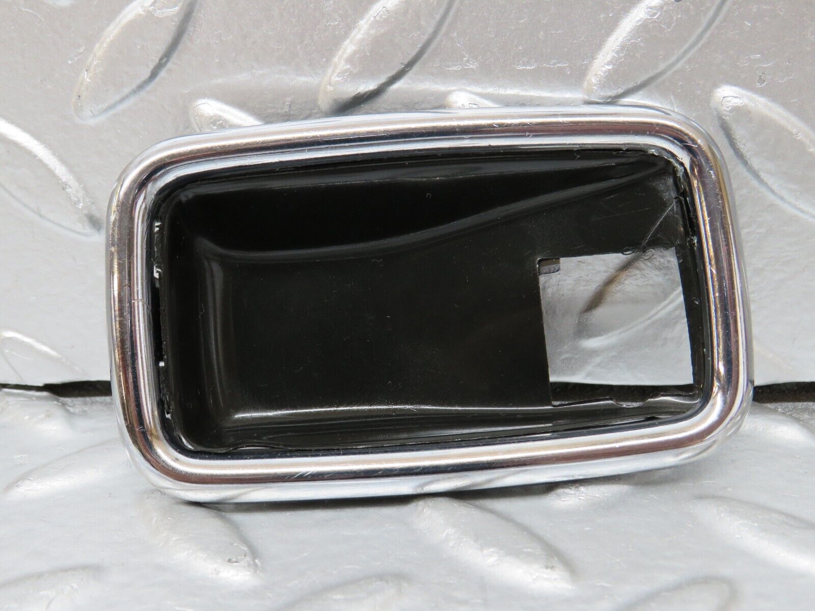 25575 Mercedes-Benz W123 200 Door Handle Surround Right 1087660611