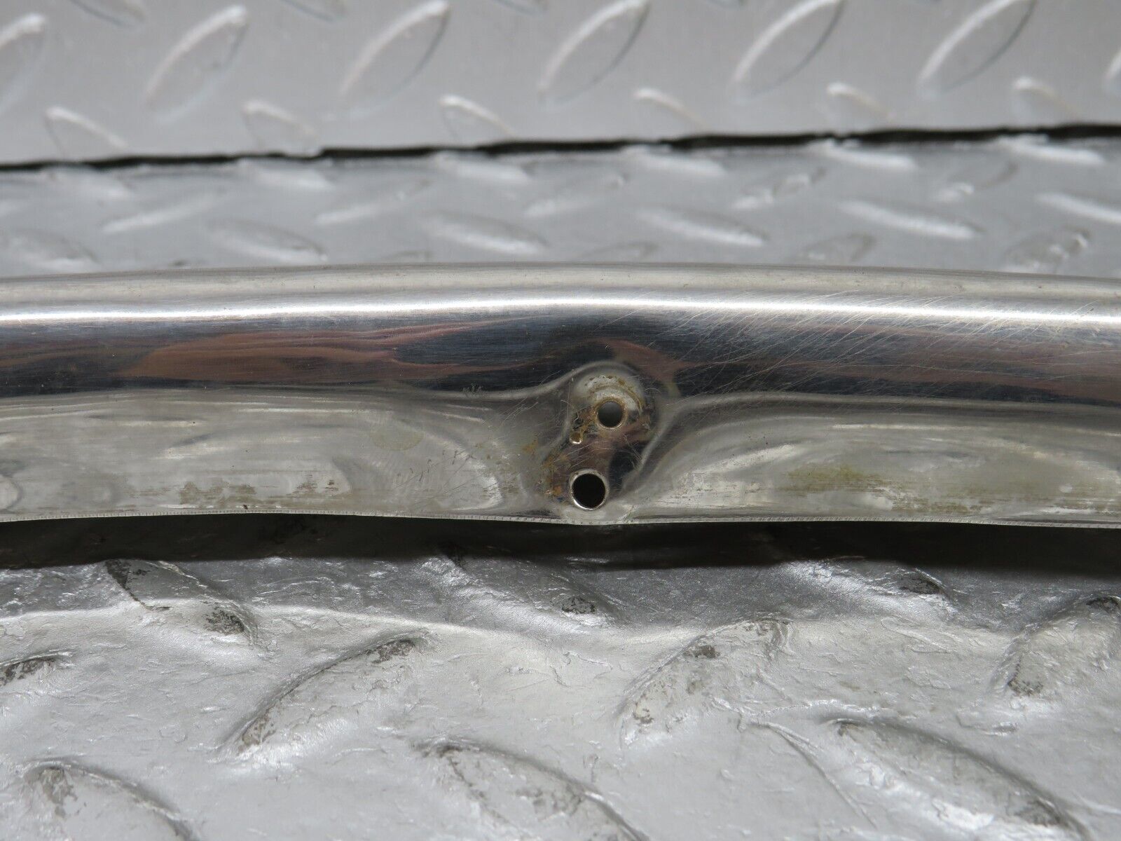 36289 Mercedes-Benz W126 420SE Front Right Chrome Wheel Arch Trim