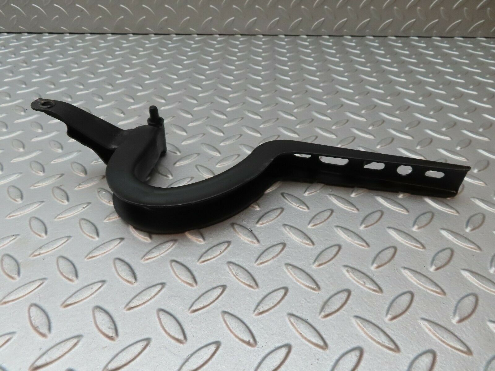 4239 Mercedes-Benz V123 240D LWB Trunk Lid Hinge Left Side 1237500187