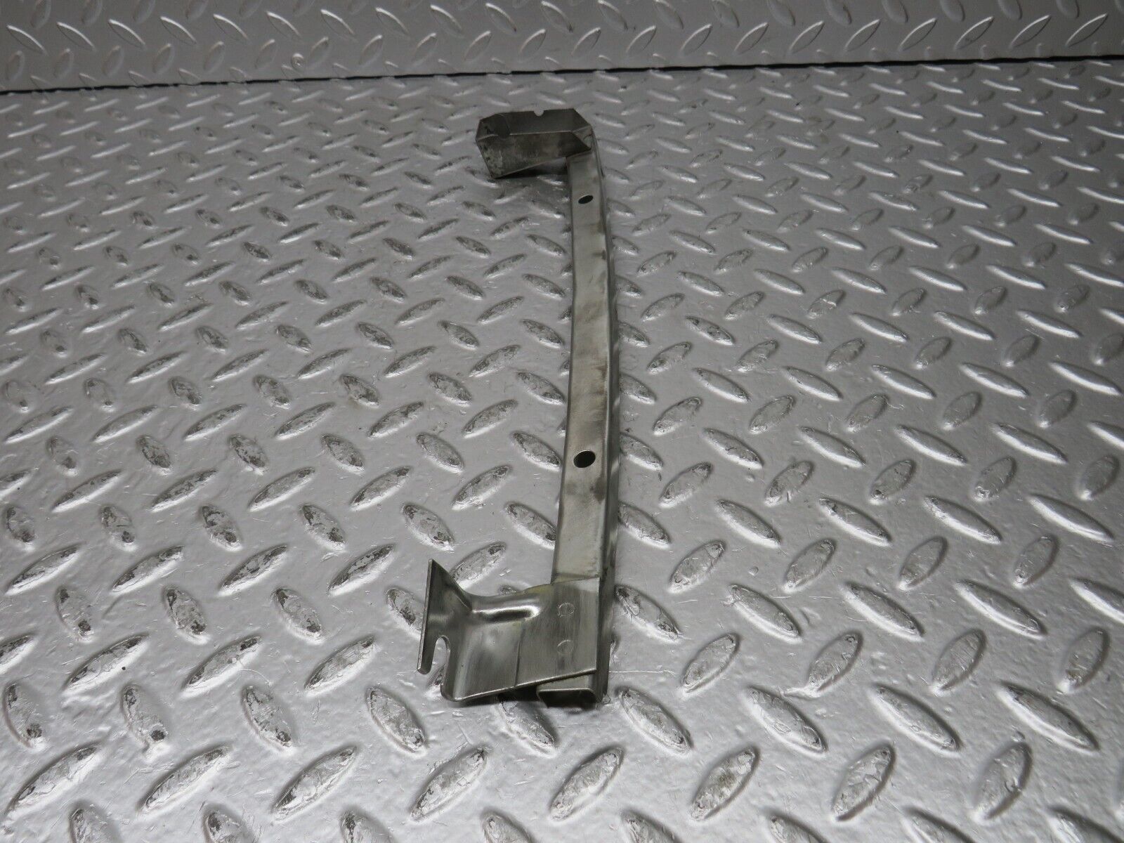 32084 Mercedes-Benz W123 230E Rear Left Window Channel