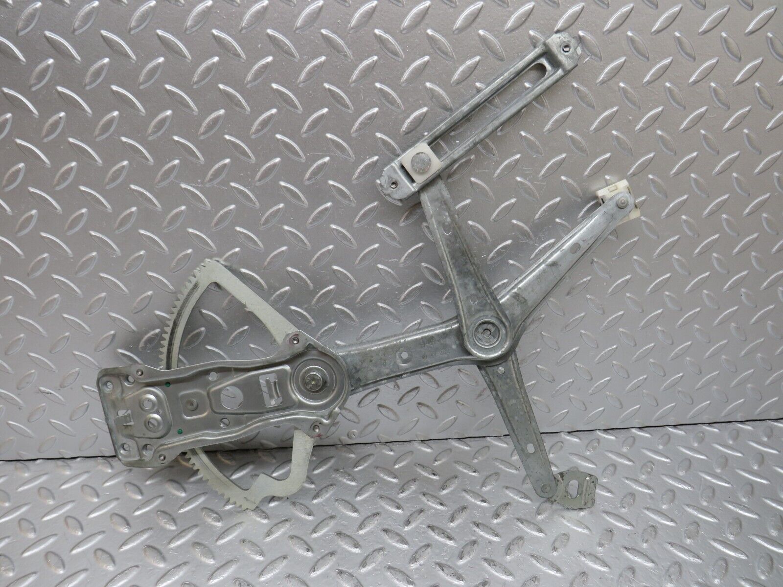 33391 Mercedes-Benz W202 C180 Front Right Power Window Regulator