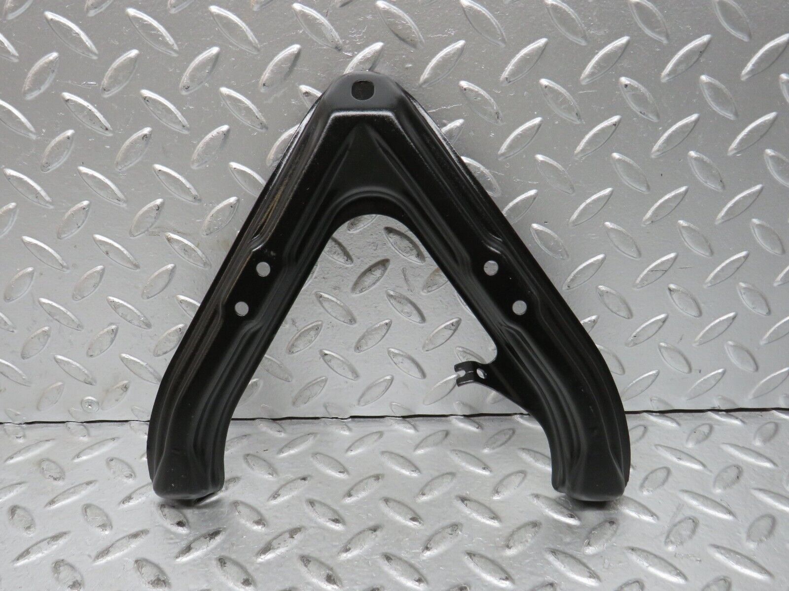 28775 Mercedes-Benz W123 230E Air Intake Manifold Bracket