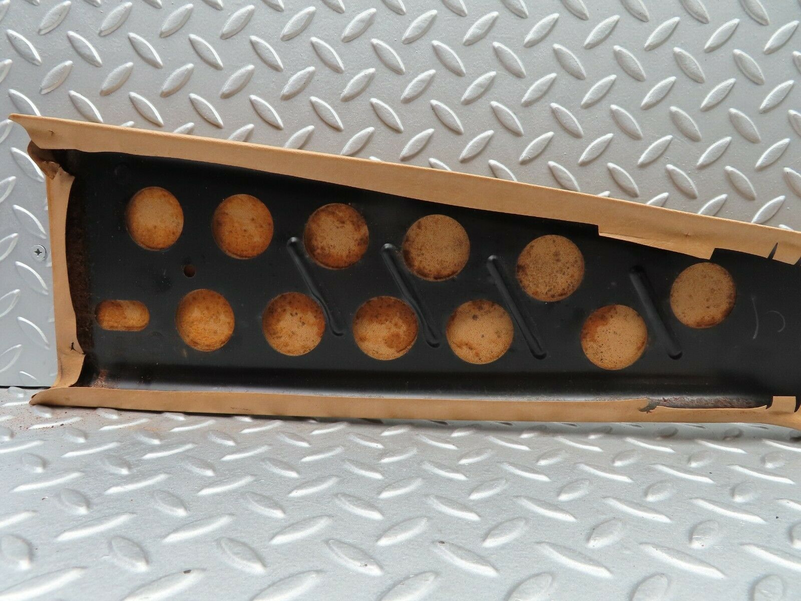 5670 Mercedes-Benz W123 200 B Pillar Cover Left Side