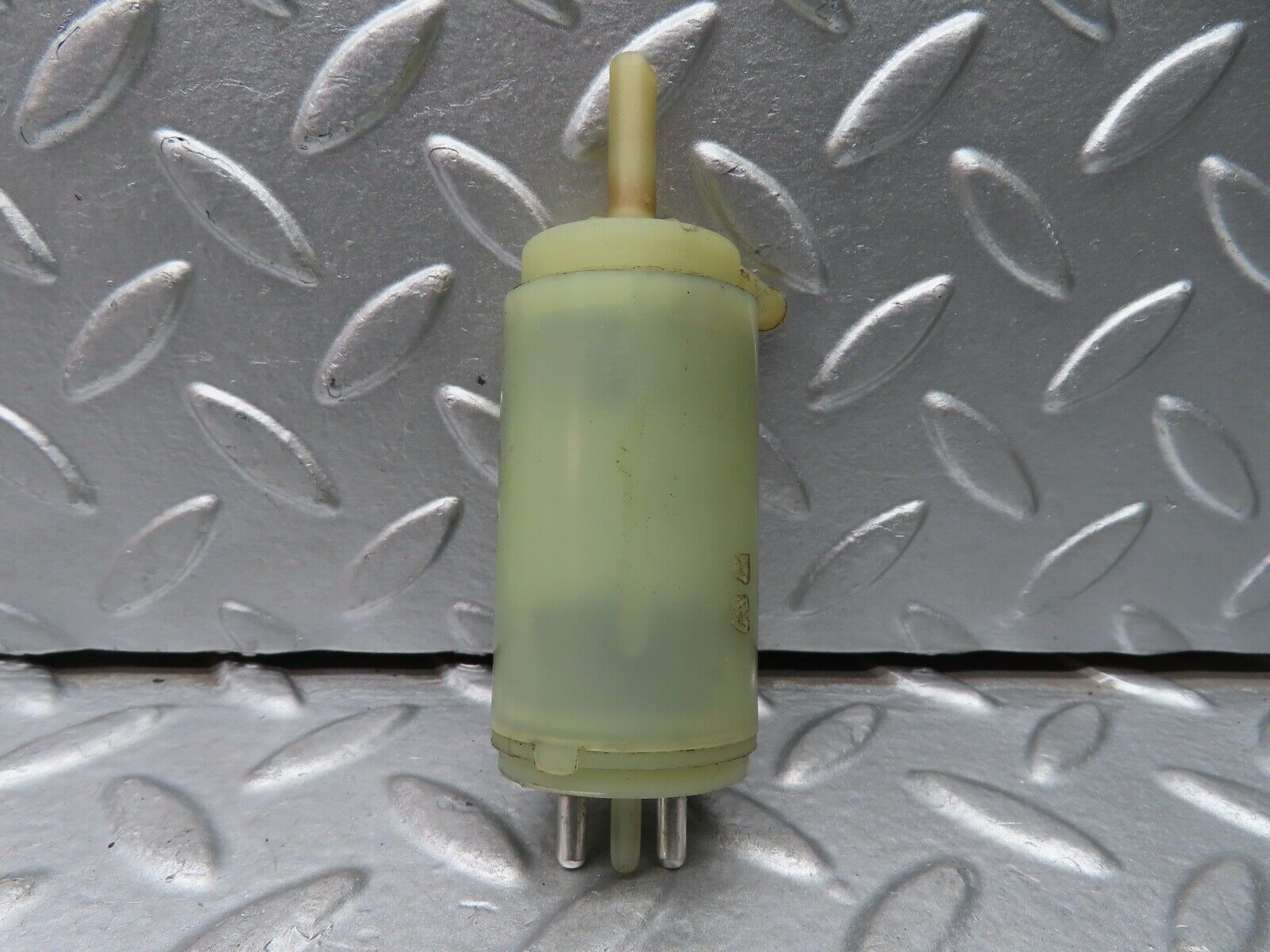 21679 Mercedes-Benz W126 300SE Windscreen Washer Pump 1248690321