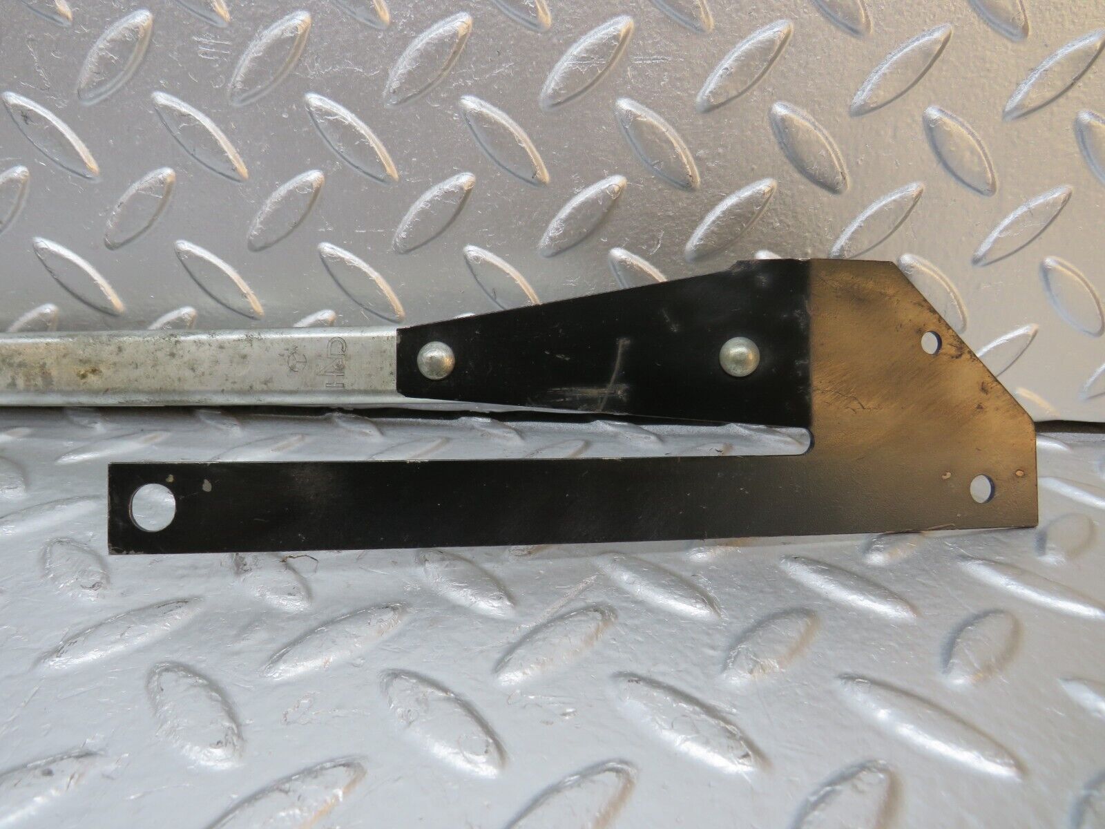 31174 Mercedes-Benz W123 230E Front Right Seat Sliding Adjust Handle