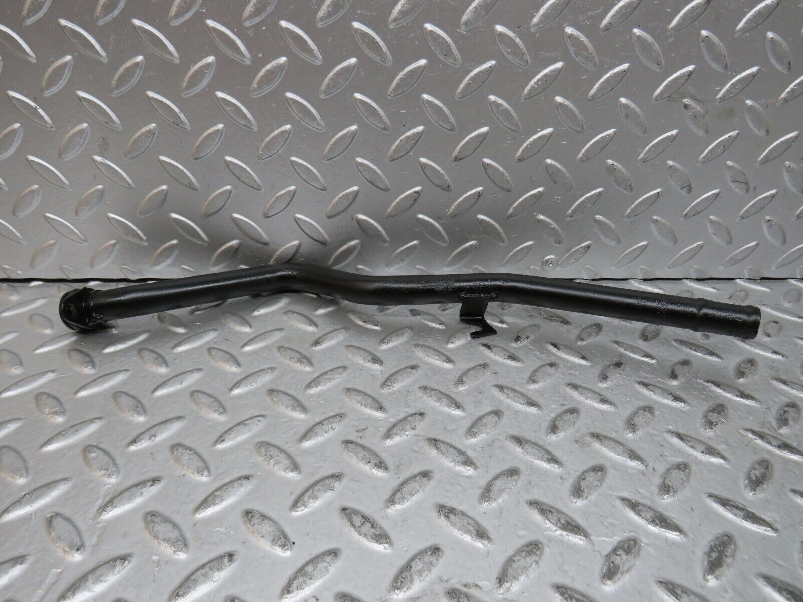 29130 Mercedes-Benz C124 320CE Coupe Water Cooling Pipe