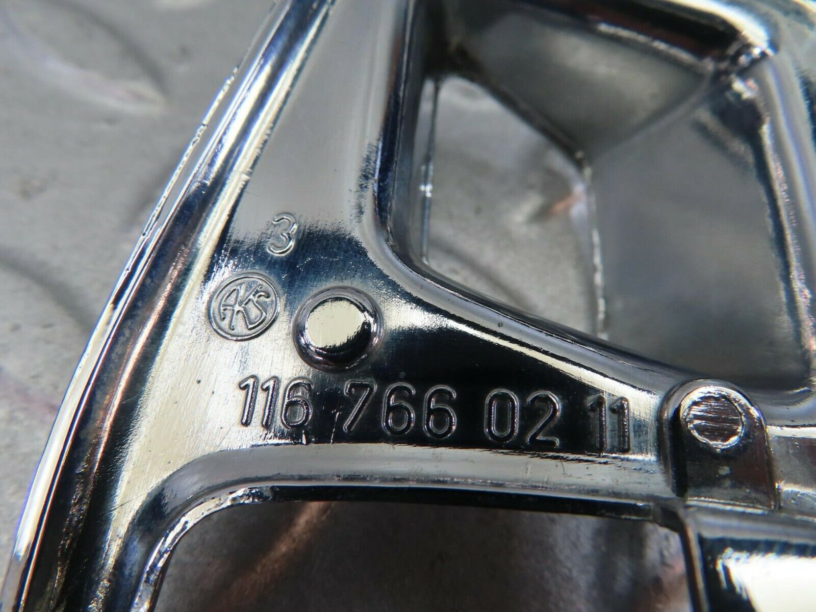 8719 Mercedes-Benz W116 Chrome Door Handle Surround Right 1167660211