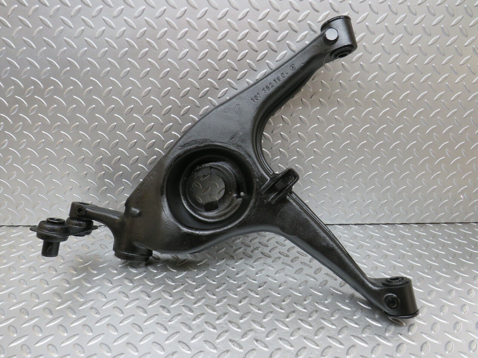 26311 Mercedes-Benz W116 450SE Trailing Arm Control Rear Right 1073521904