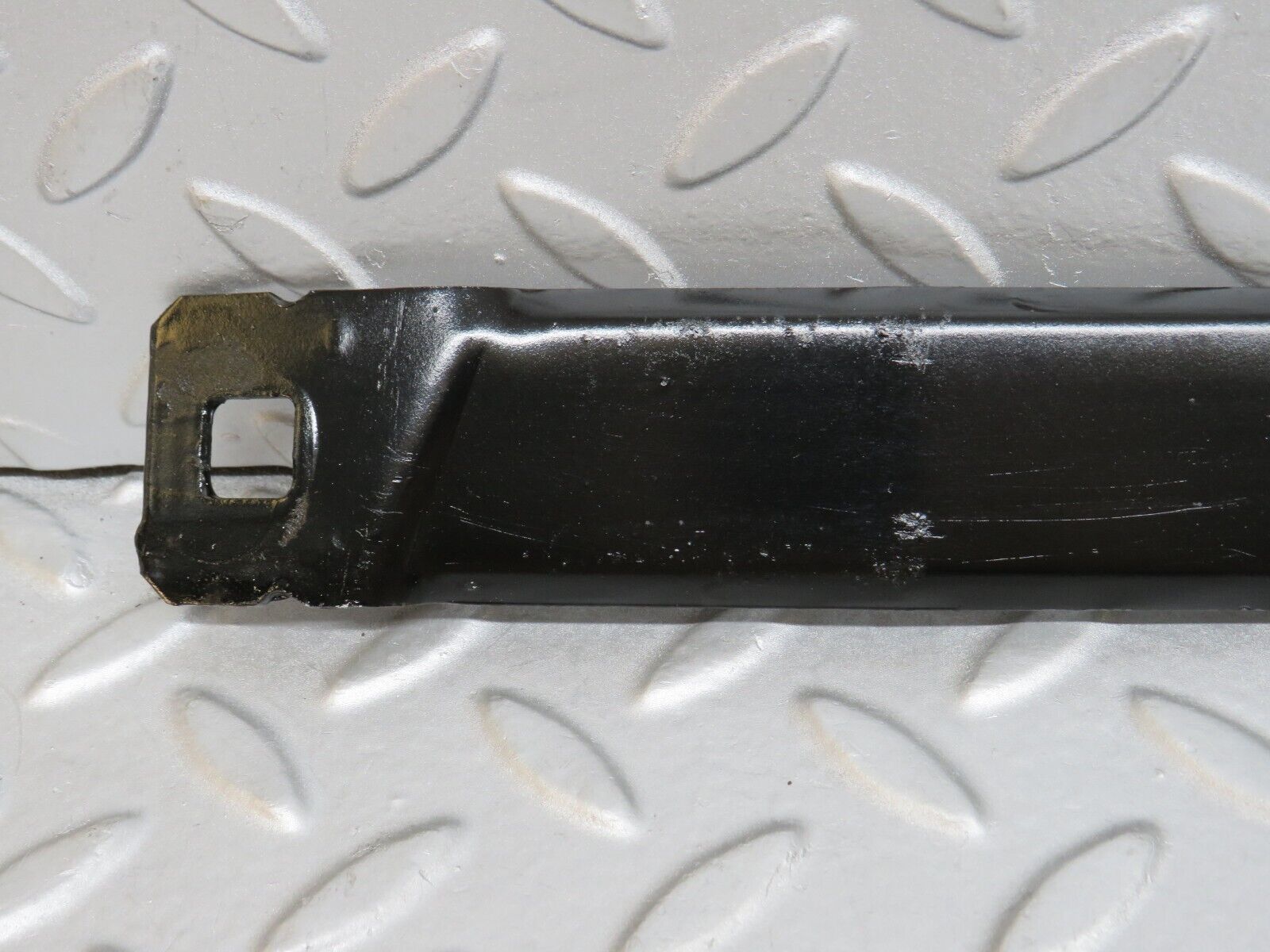 36768 Mercedes-Benz W201 190E 2.0L Fuel Tank Tightening Strap 2014700040