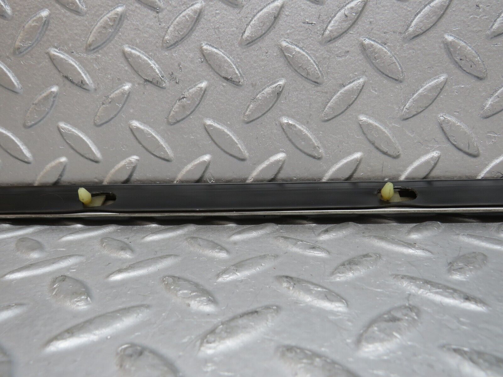 37311 Mercedes-Benz W109 300SEL Rear Left Door Centre Moulding Trim