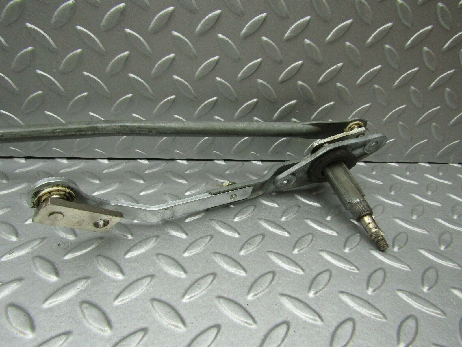 3395 Mercedes-Benz W108 280SE Windshield Wiper Linkage
