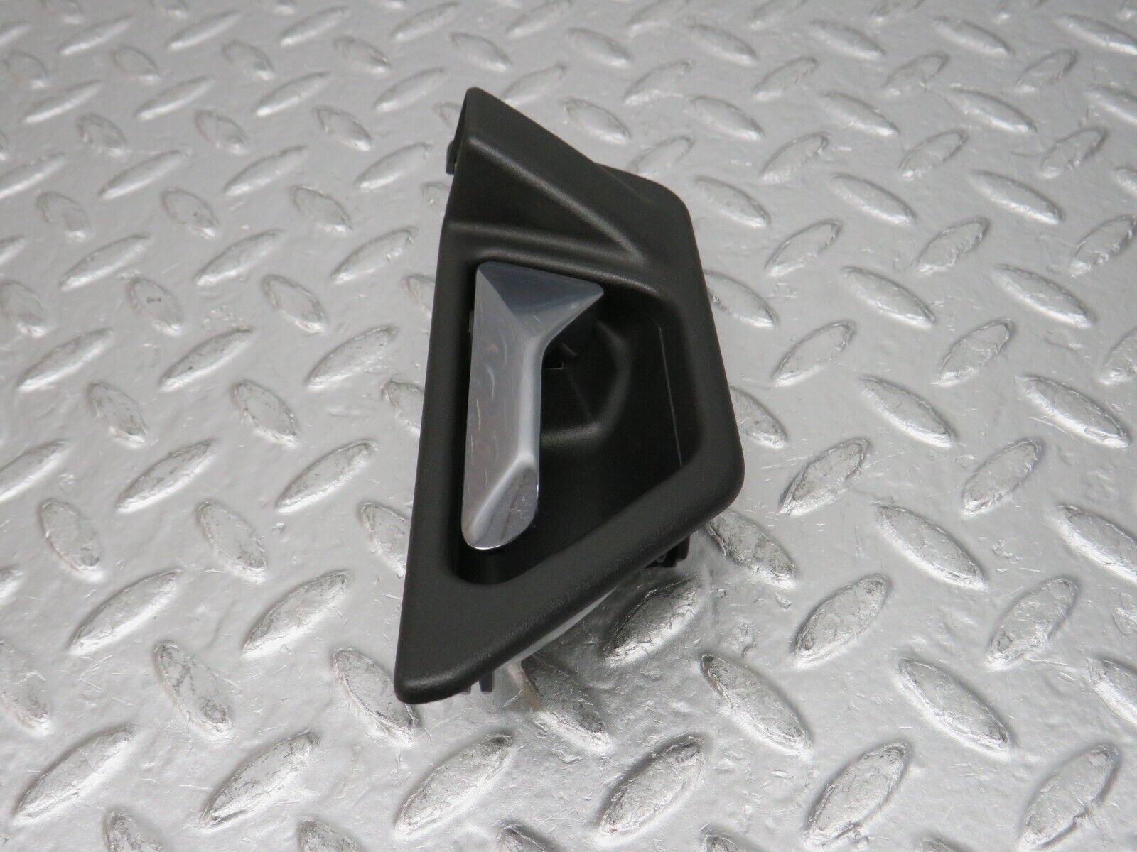 32443 Mercedes-Benz S124 300TE Front Left Interior Door Handle 1247600161