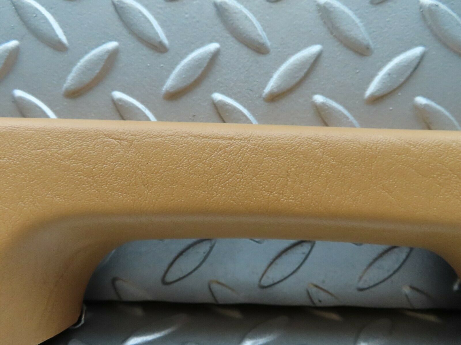 3711 Mercedes-Benz S123 200T Wagon Door Handle Rear Left Palomino 1239701901