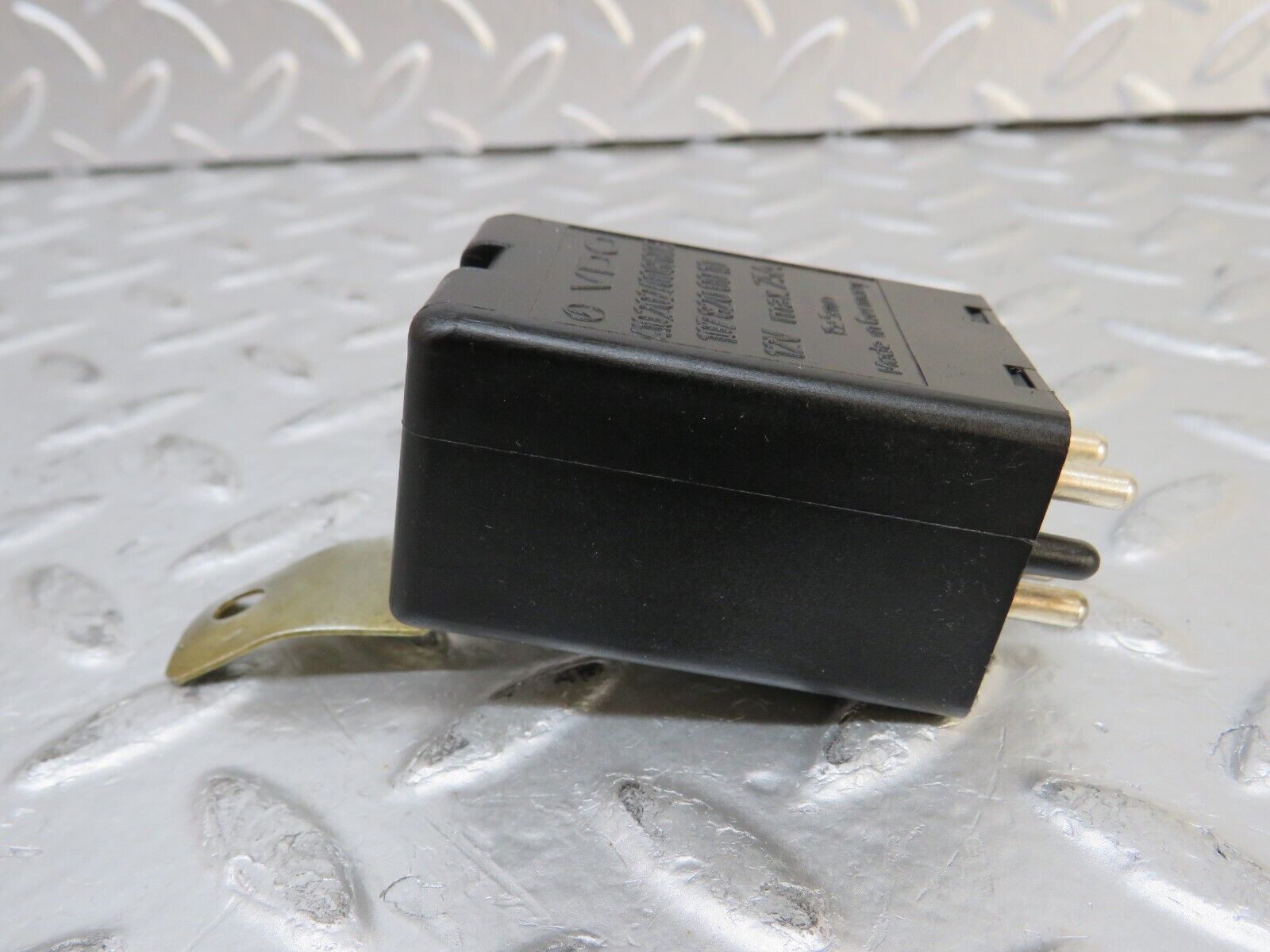 26914 Mercedes-Benz W123 240D Rear Heated Window Relay 1078200010