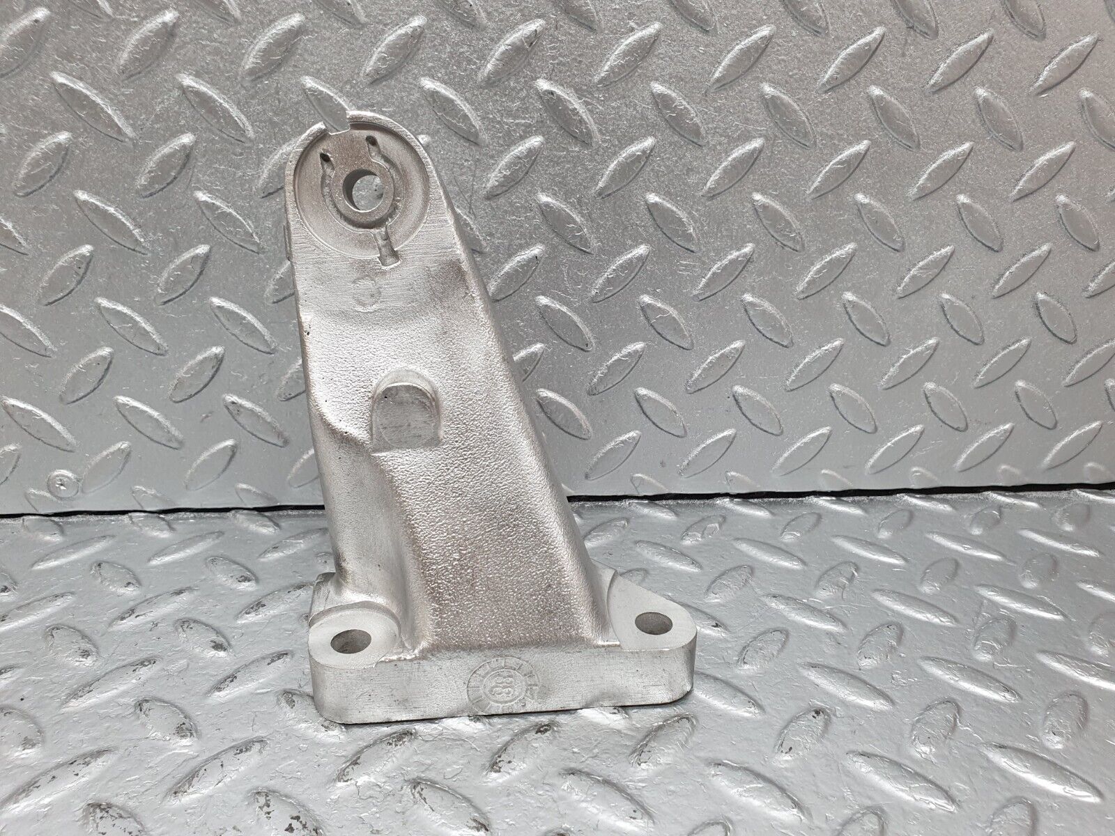 41448 Mercedes-Benz W124 200E Engine Mount Bracket Right Side 1022234204