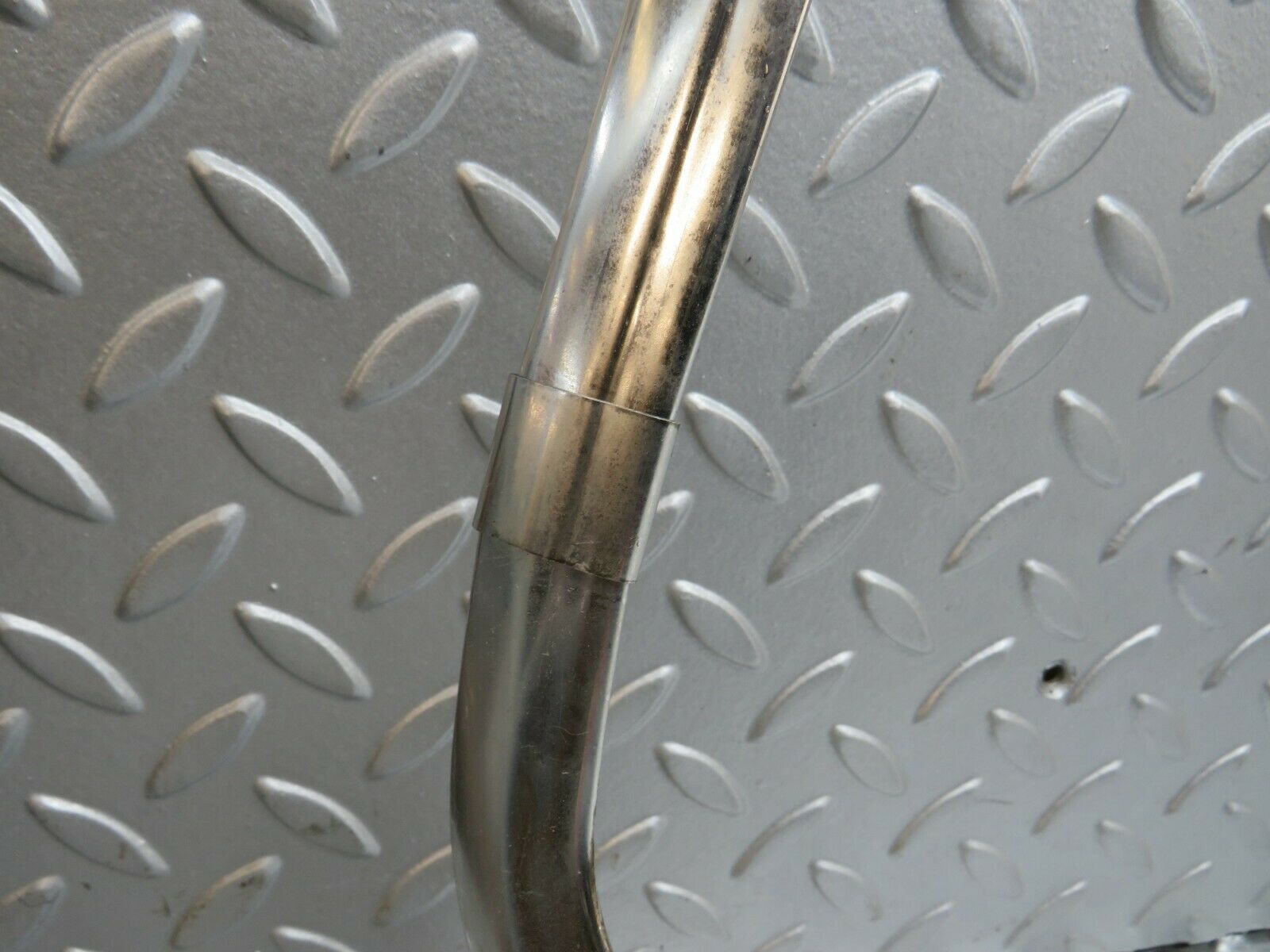 23404 Mercedes-Benz W116 350SE Front Windscreen Chrome Frame