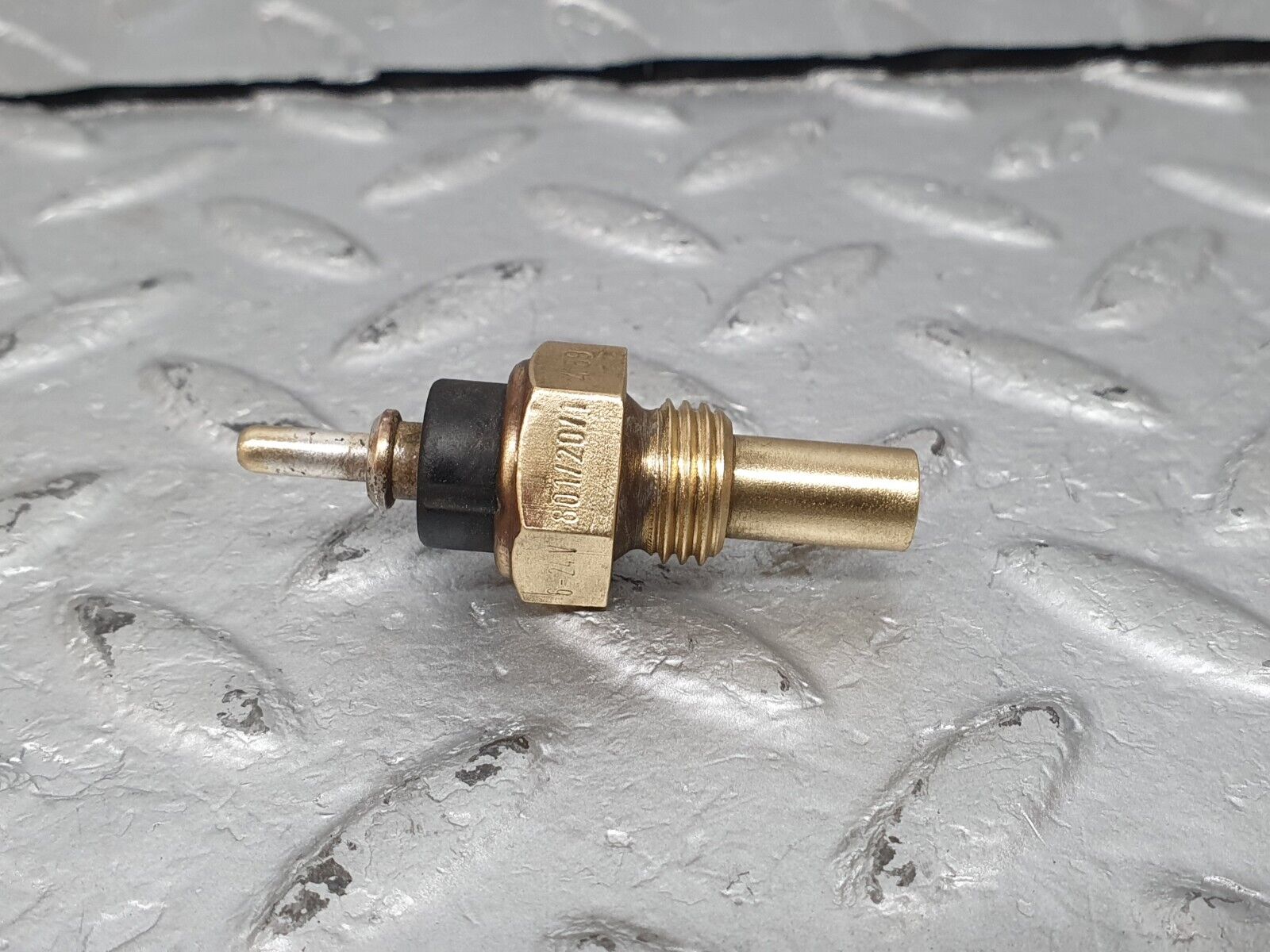 41265 Mercedes-Benz W126 300SE Coolant Temperature Sensor VDO 0055421017