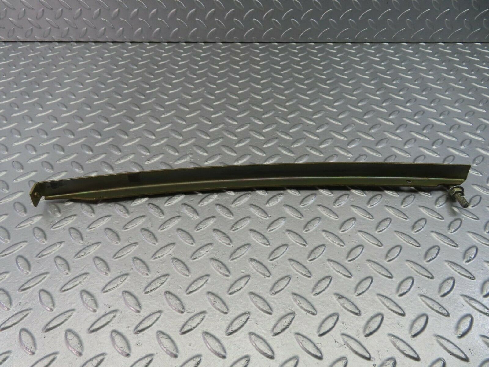 10565 Mercedes-Benz W201 190E Rear Left Door Window Channel