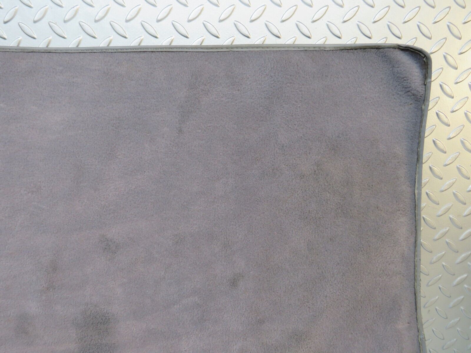 39527 Mercedes-Benz R129 320SL Coupe Trunk Boot Floor Carpet Grey