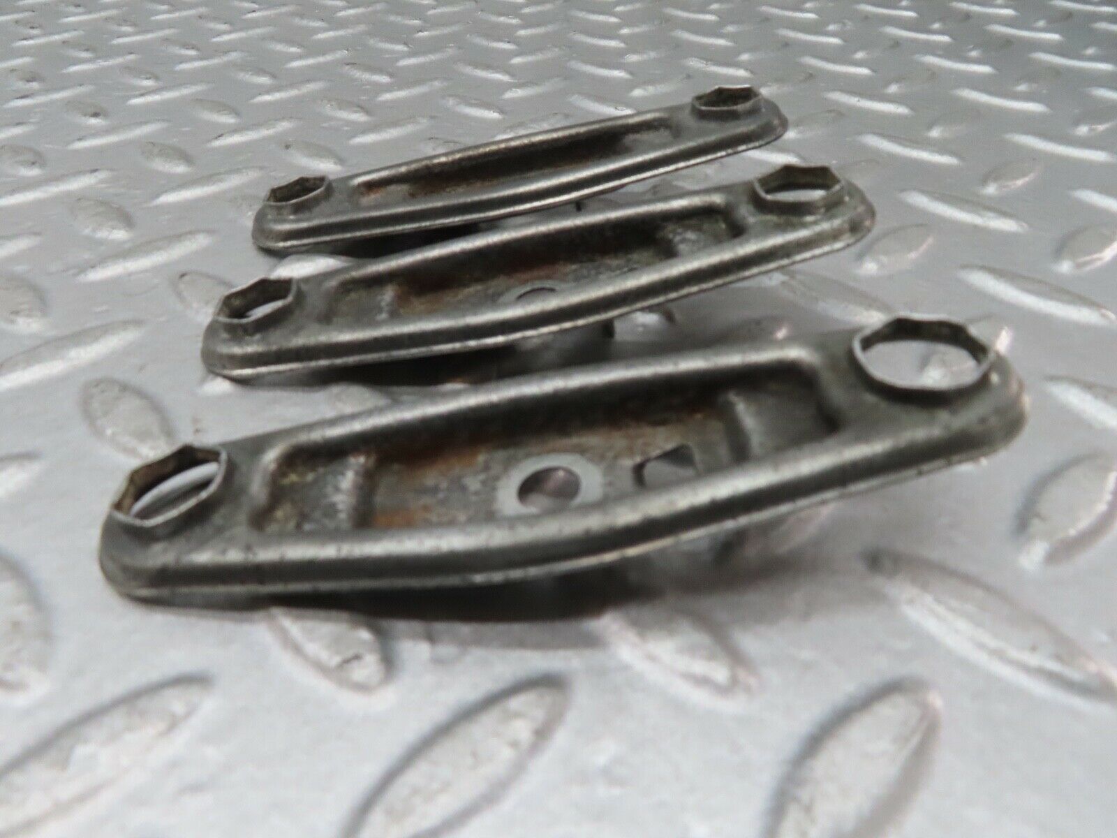 16951 Mercedes-Benz C123 280CE Coupe Fuel Injector Bracket 3pcs