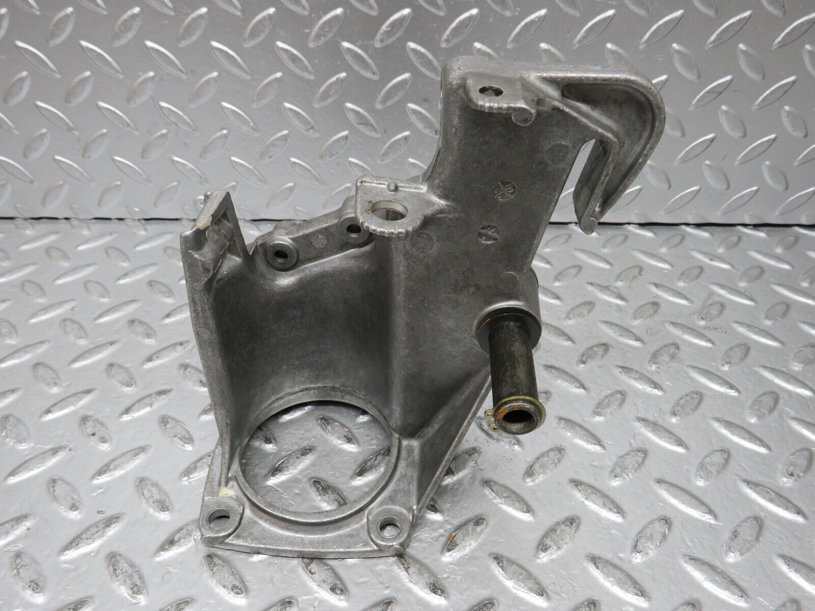 27188 Mercedes-Benz W123 280E Brake Pedal Bracket 1232900219