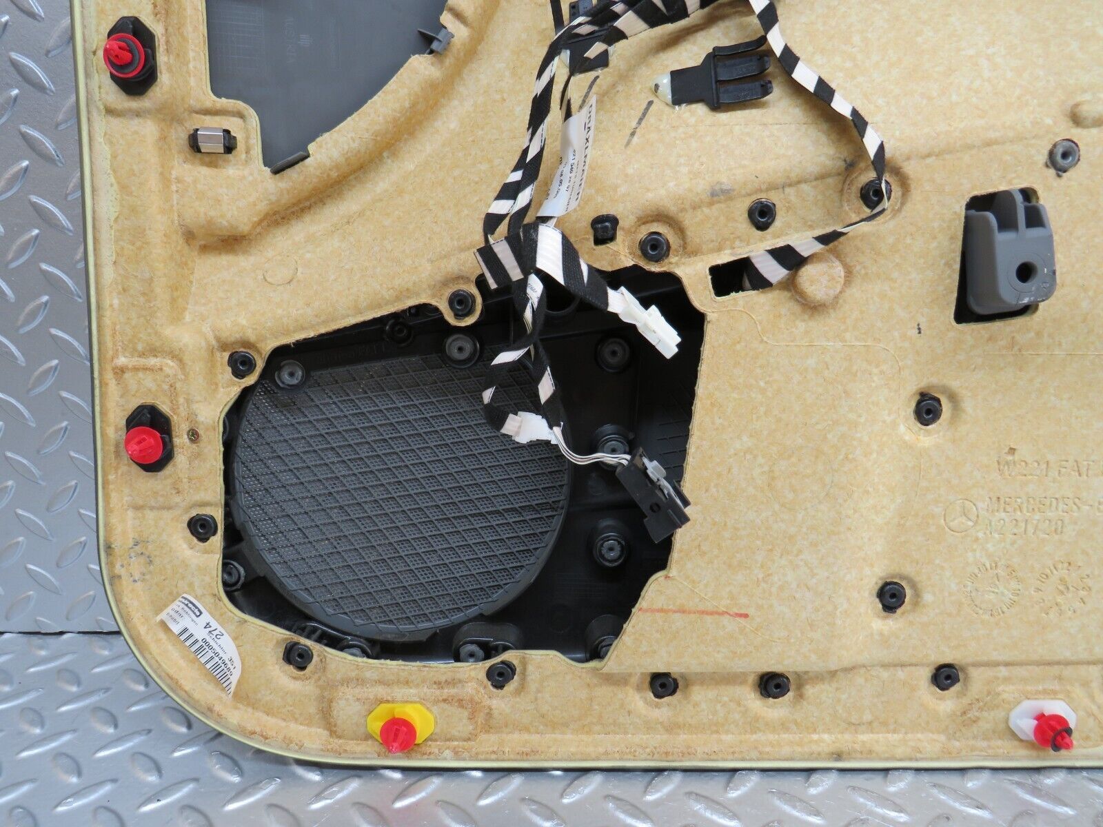 35100 Mercedes-Benz W221 Front Left Door Card