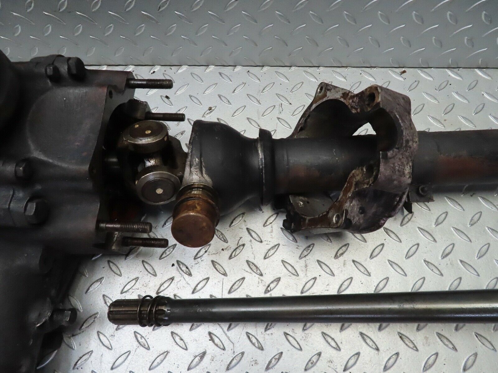 19025 Mercedes-Benz W120 Ponton Rear Axle With Differential 3.89 1203510377