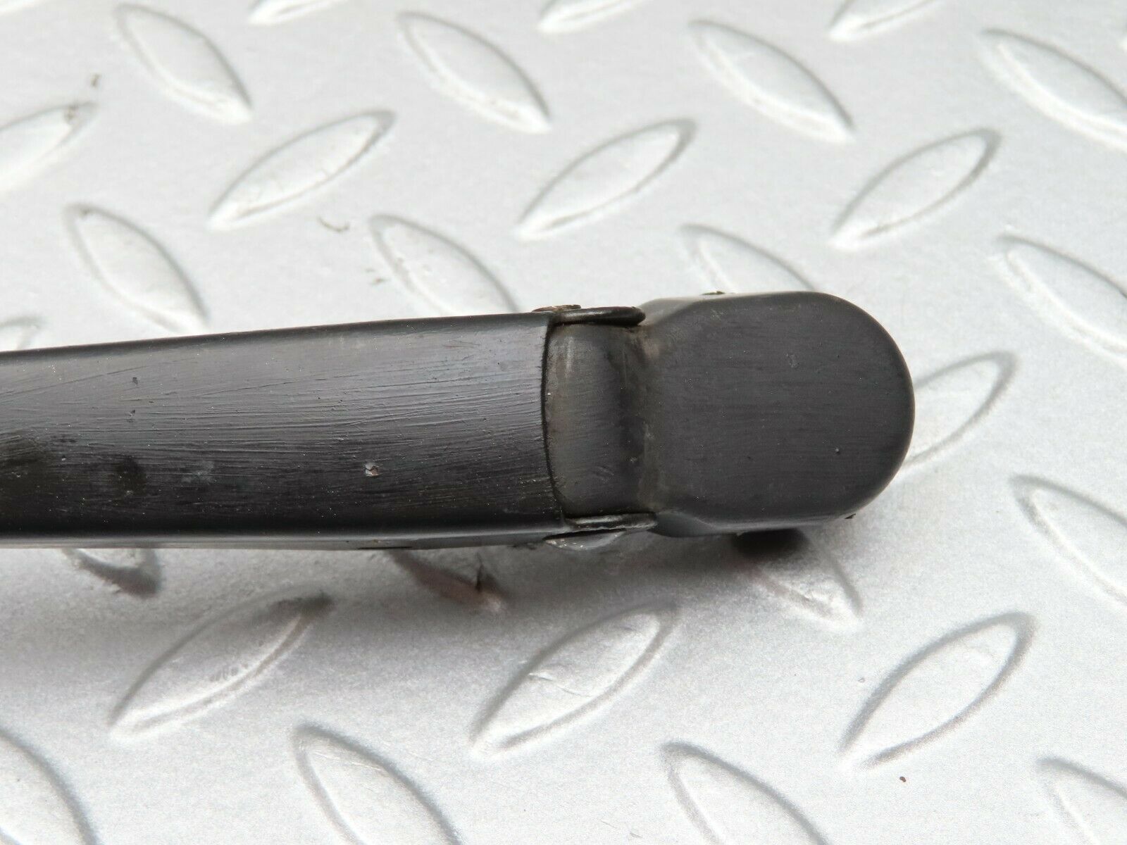 3934 Mercedes-Benz S123 200T Wagon Front Left Wiper Arm Bosch 3399990553