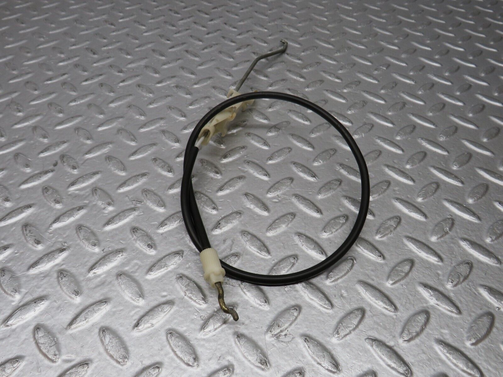 36866 Mercedes-Benz C126 420SEC Coupe Door Lock Cable