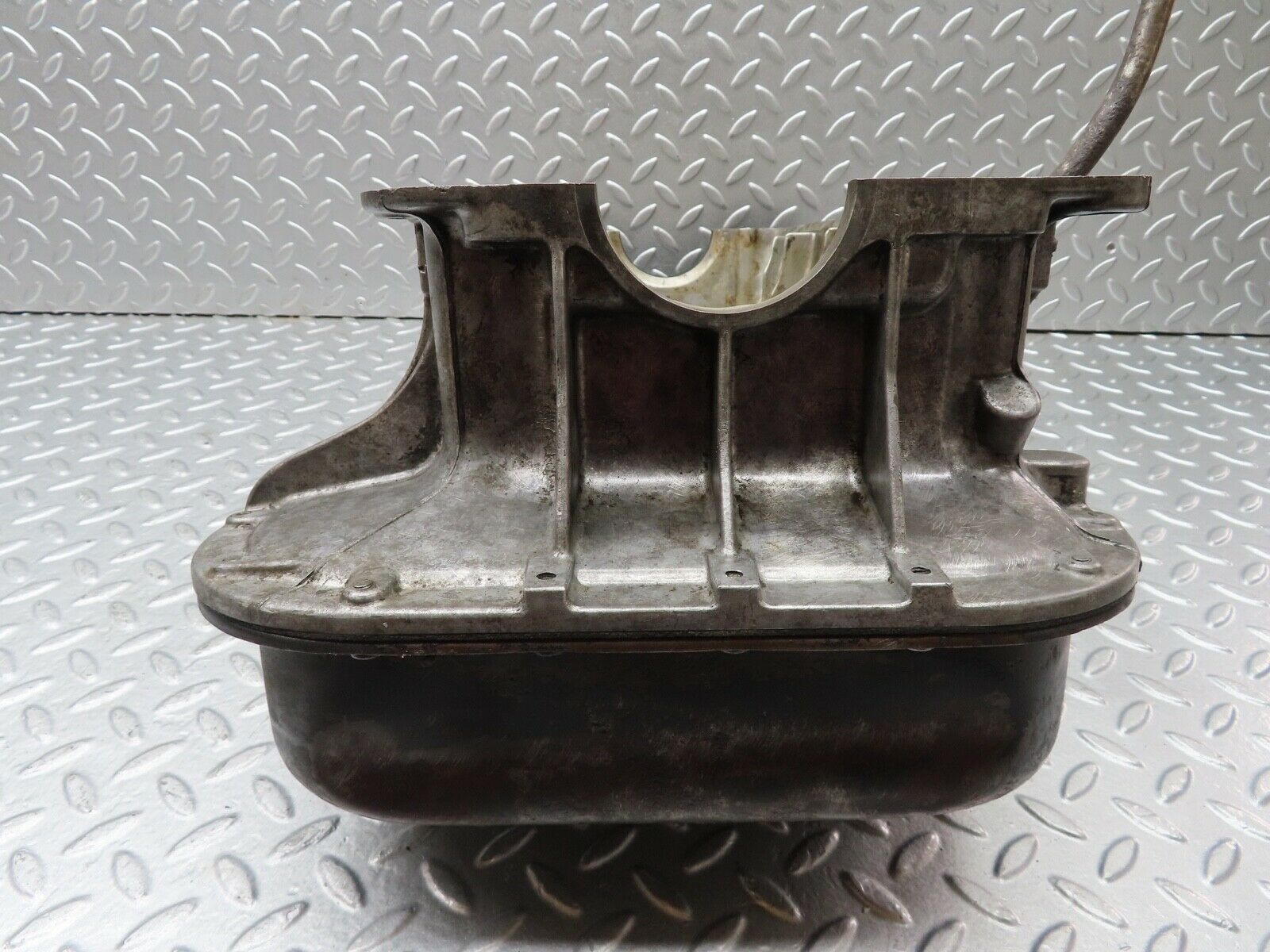 18227 Mercedes-Benz W111 220SE Coupe Oil Pan Oil Sump 1150141402