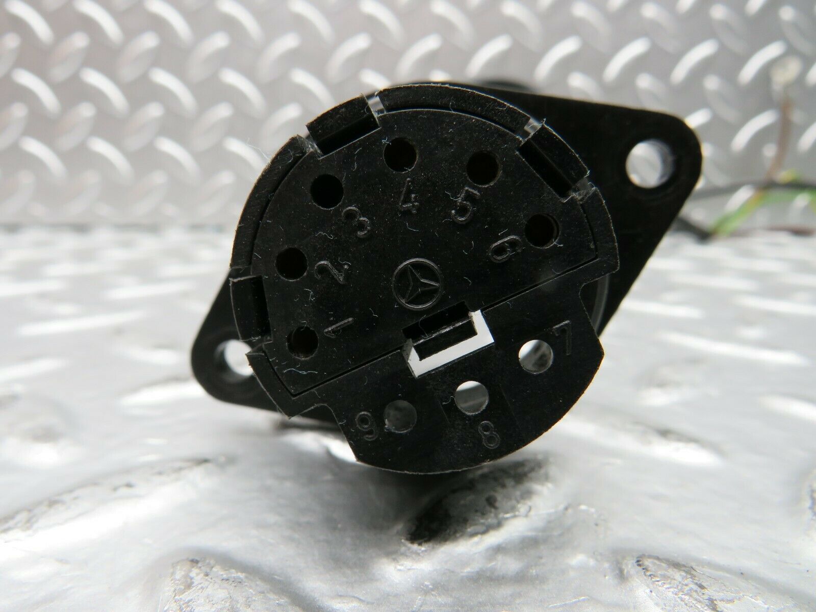 23086 Mercedes-Benz C123 230CE Diagnostic Connector 1235450026