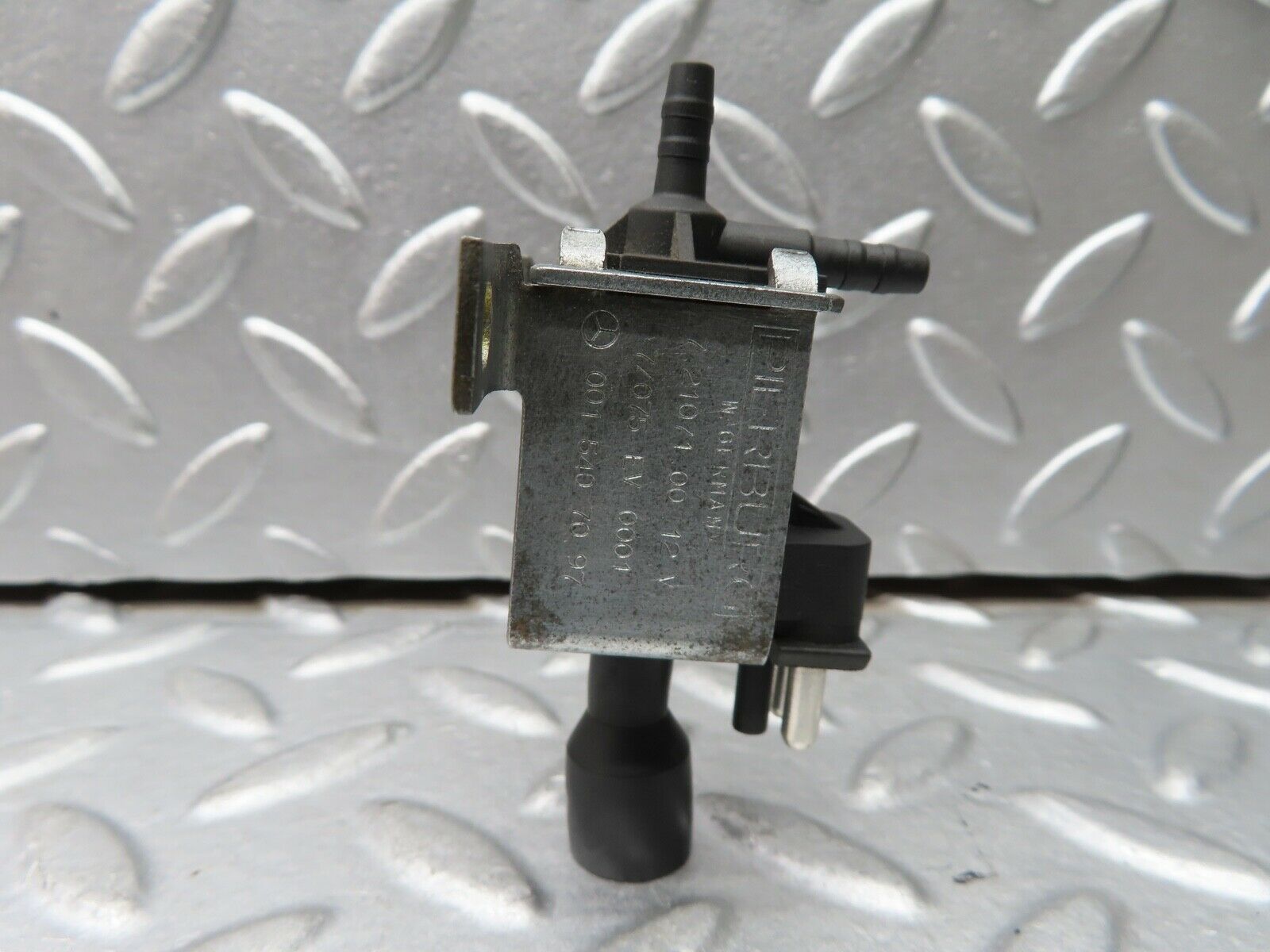 21591 Mercedes-Benz W126 300SE Vacuum Control Valve Pierburg 0015407097