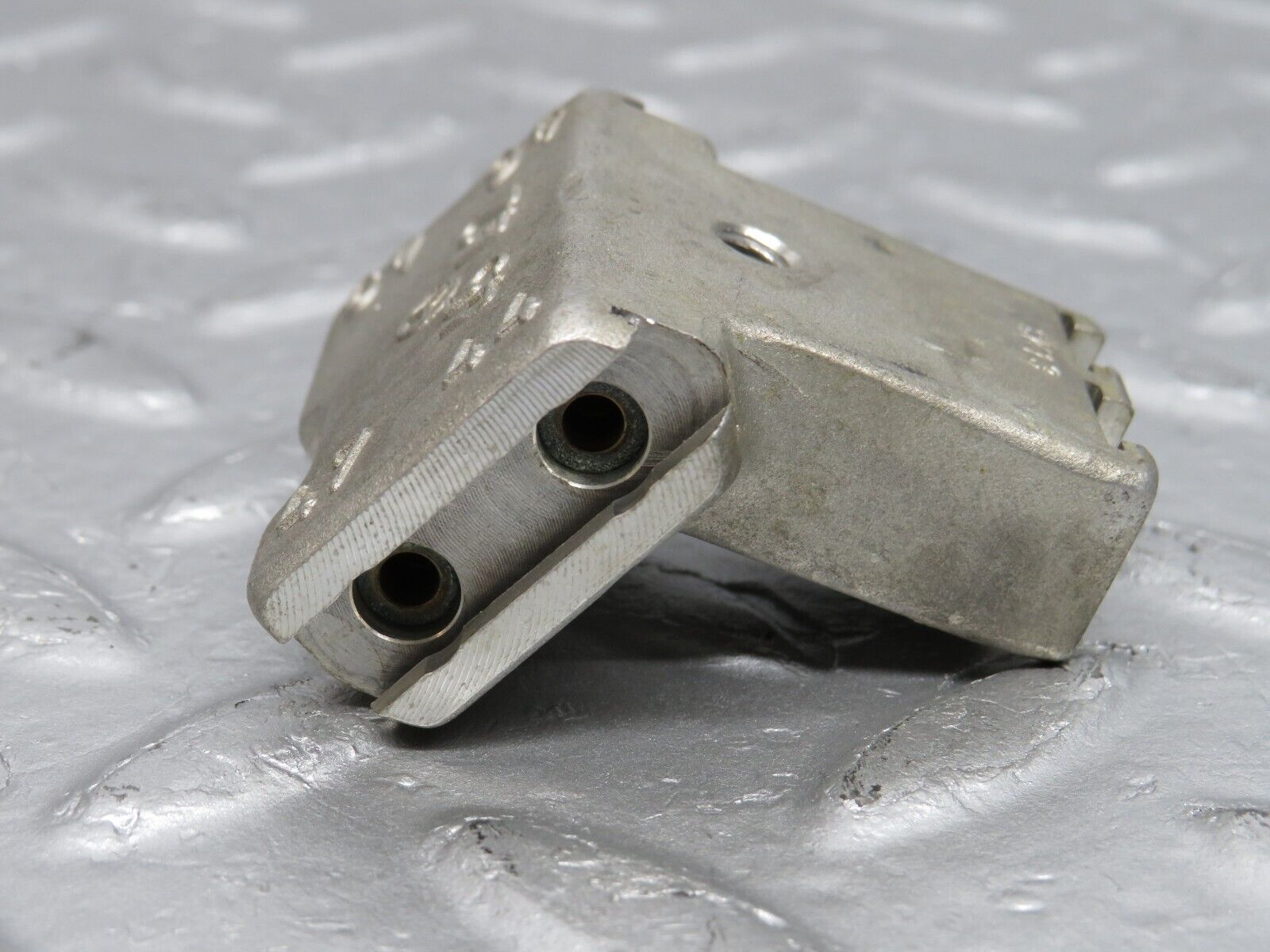 39798 Mercedes-Benz R129 320SL Coupe Soft Top Hydraulic Distributor 1298000022