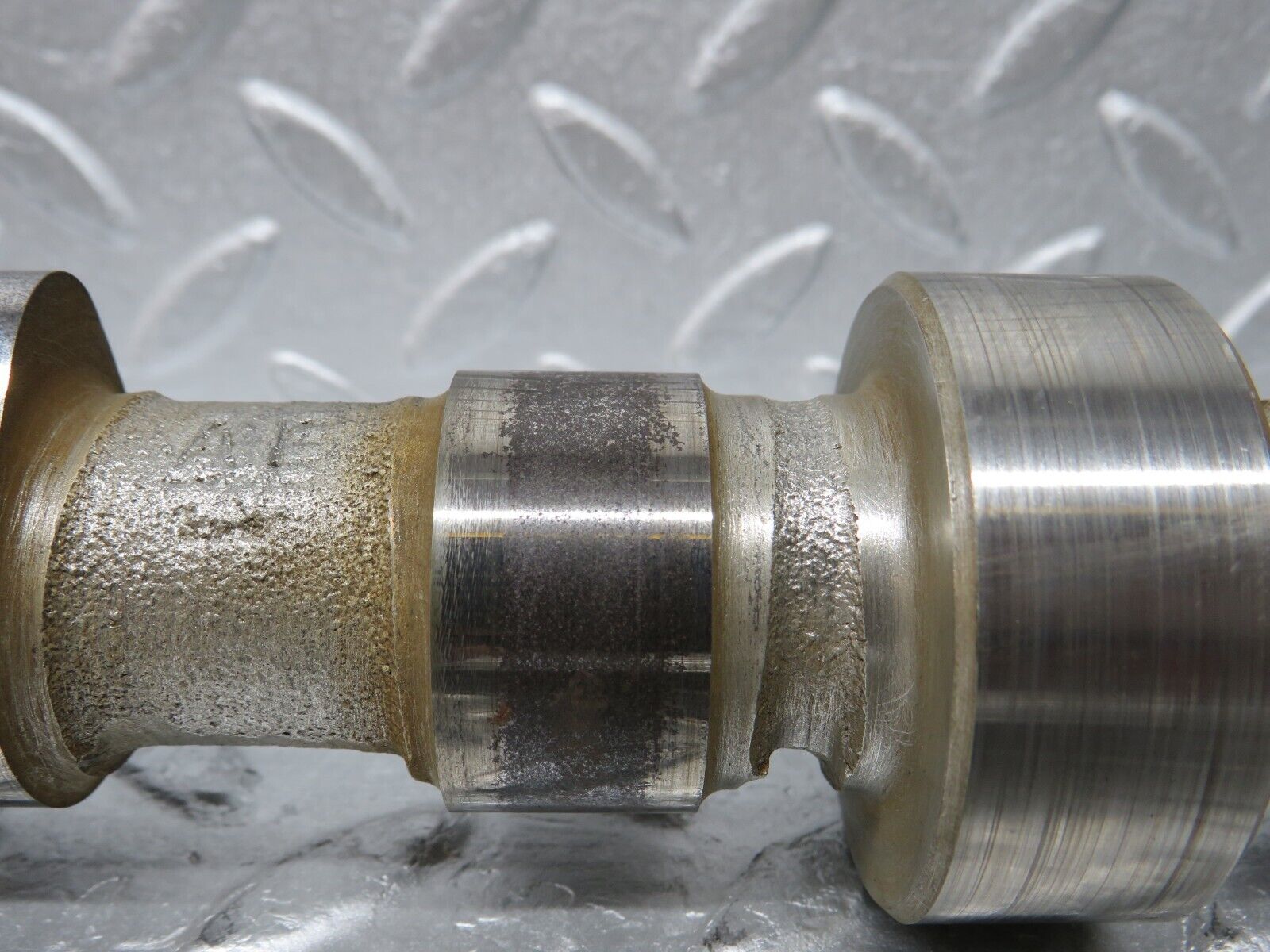 37134 Mercedes-Benz C126 420SEC Coupe Camshaft Right Side 11711