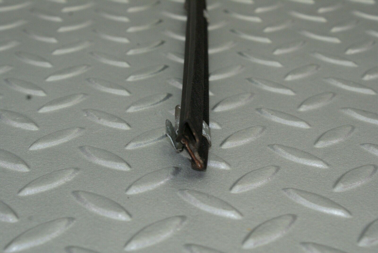 2649 Mercedes-Benz W116 350SE Glass Seal Trim Rubber Rear Left