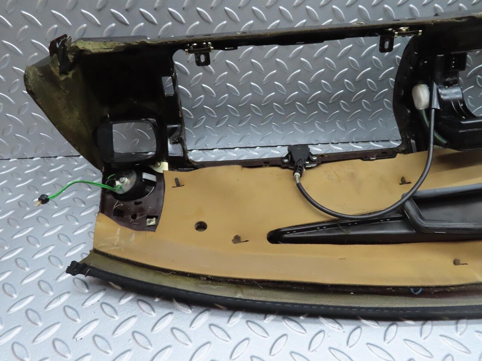 12041 Mercedes-Benz R129 300SL Coupe Dashboard Black