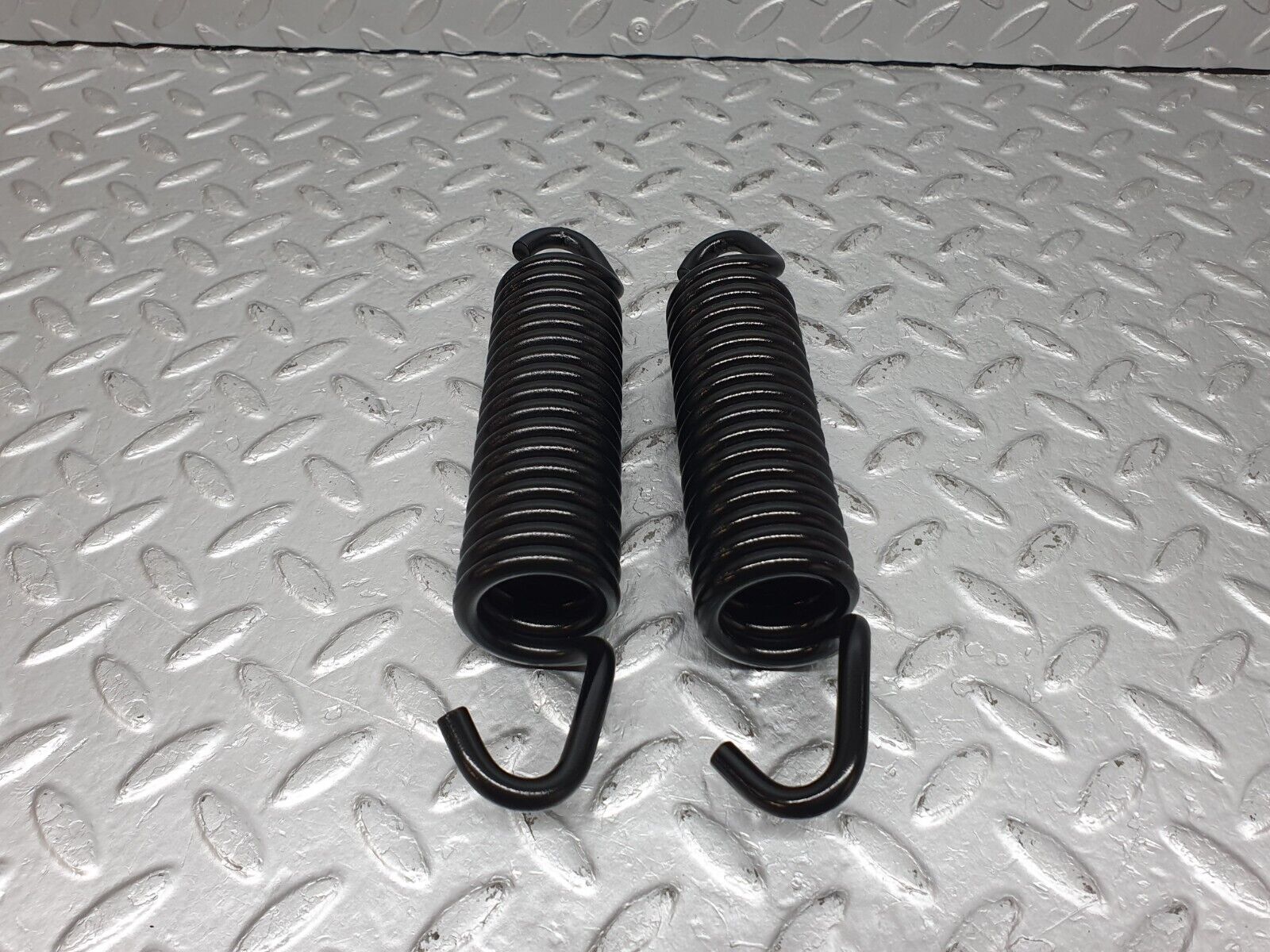 41165 Mercedes-Benz W126 300SE Bonnet Hinge Spring