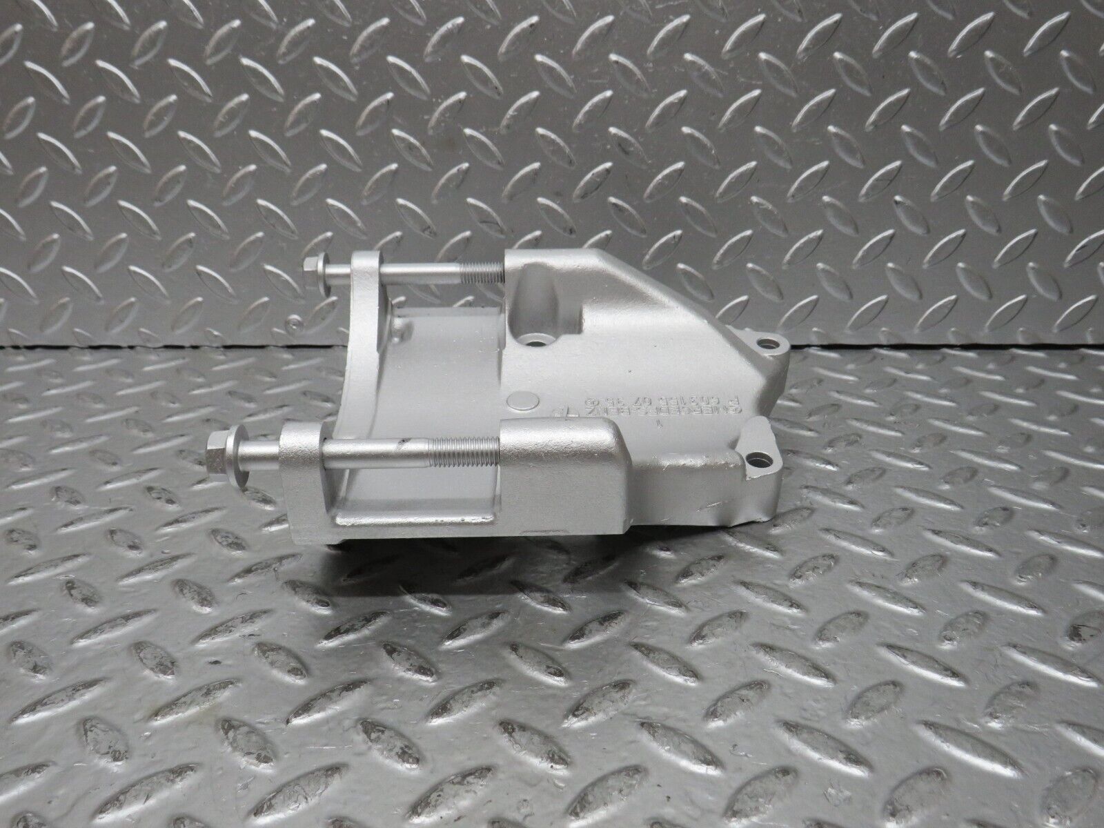 27716 Mercedes-Benz S124 300TE Wagon Alternator Generator Bracket 6031550735