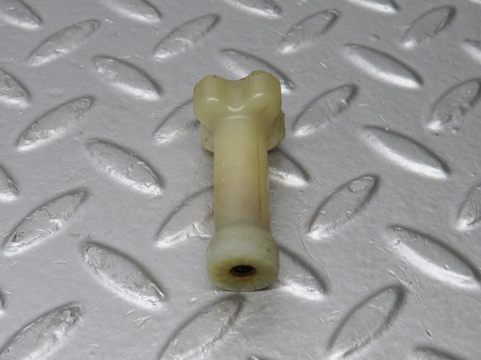 38139 Mercedes-Benz A124 320E Cabriolet Windscreen Washer Reservoir Holder 2018690028