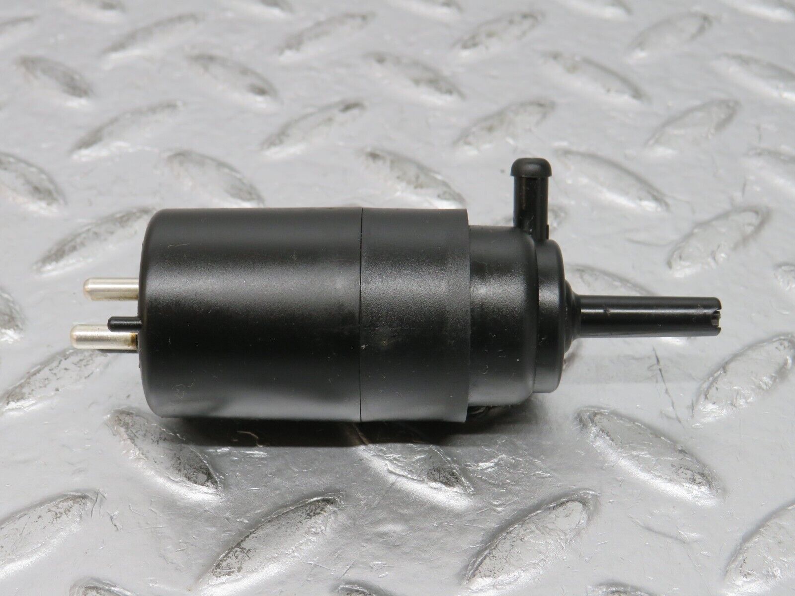 32390 Mercedes-Benz S124 300TE Wagon Windscreen Washer Pump Hella 1248690221