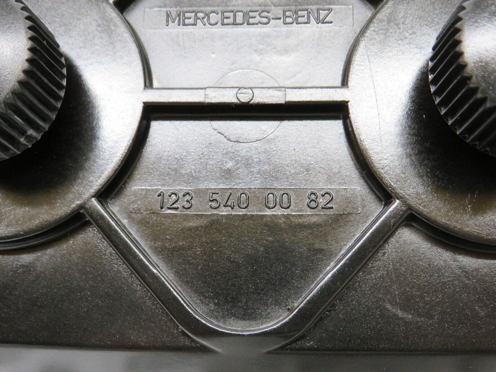 27184 Mercedes-Benz W123 280E Fuse Box Cover Lid 1235400082