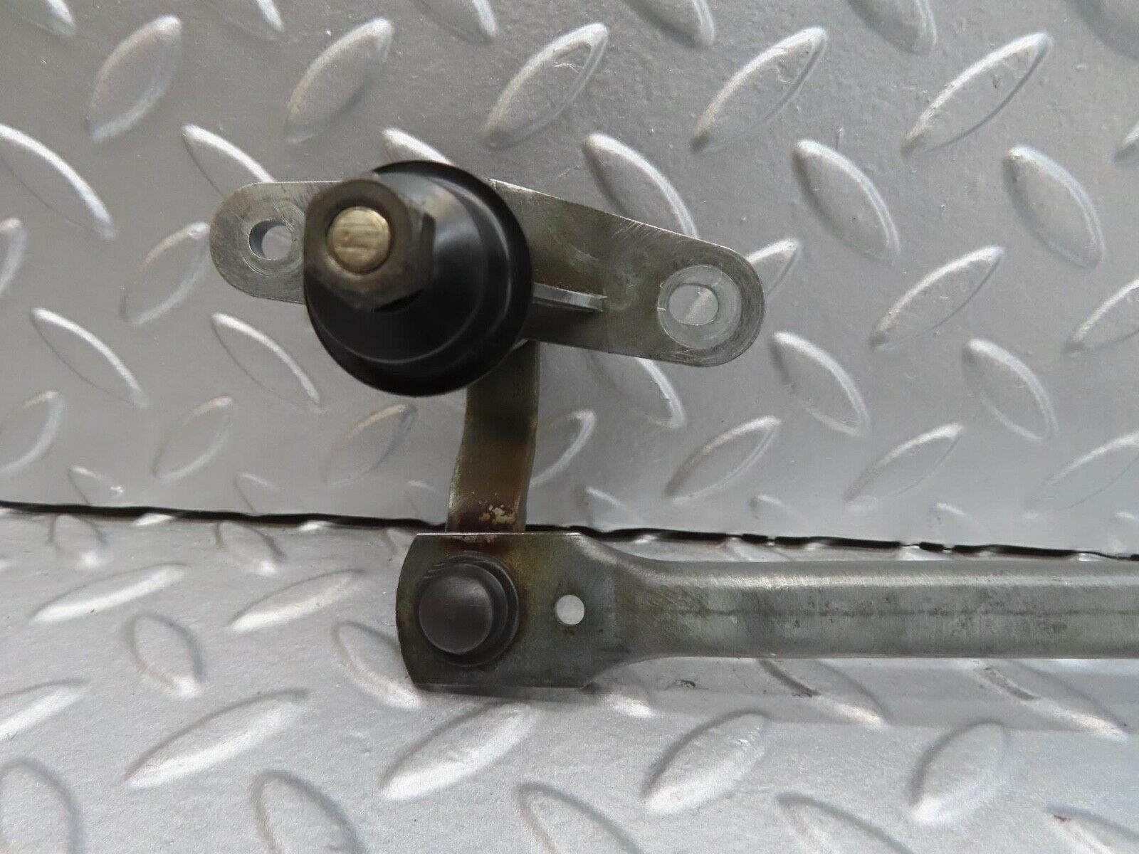 16021 Mercedes-Benz W123 280E Windscreen Wiper Linkage